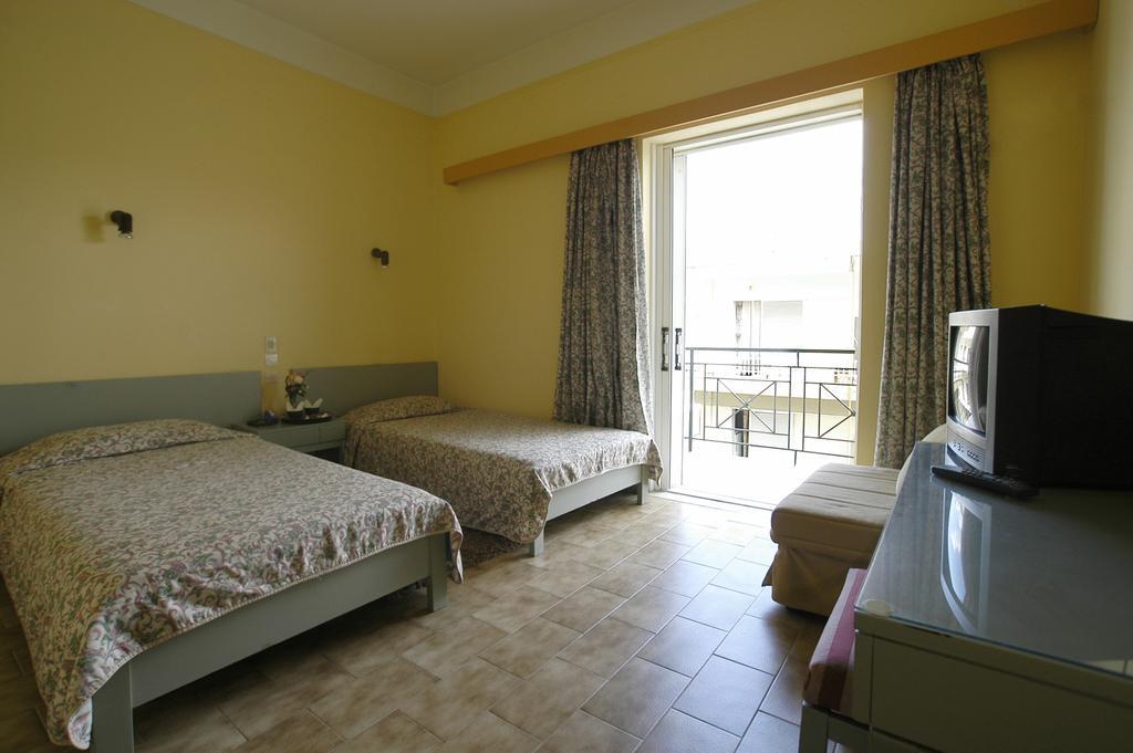 Ilis Hotel Олимпия Экстерьер фото